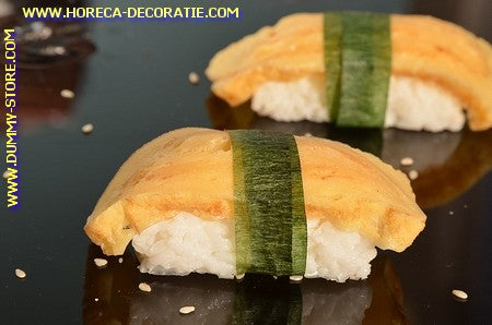 Nigiri Sushi Tamago (Eierdeeg) dummy 5x2 cm dummy - imitatie